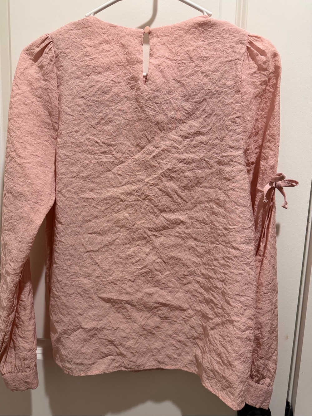 Women's Textured Tie-Sleeve Blouse in Blush Pink - Picture 6 of 8